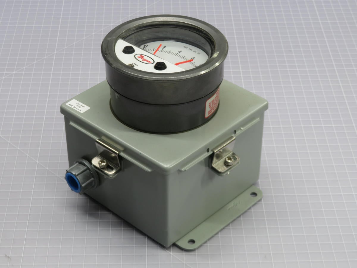 Dwyer #3210-TP-WP-W12Q, Photohelic Pressure Gauge, 0-10 PSID - Image 1