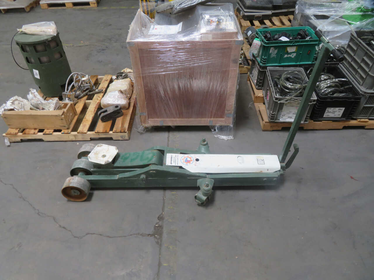 20 Ton, GMS Industrial Supply #AP101987, Hydraulic Floor Jack - Image 2