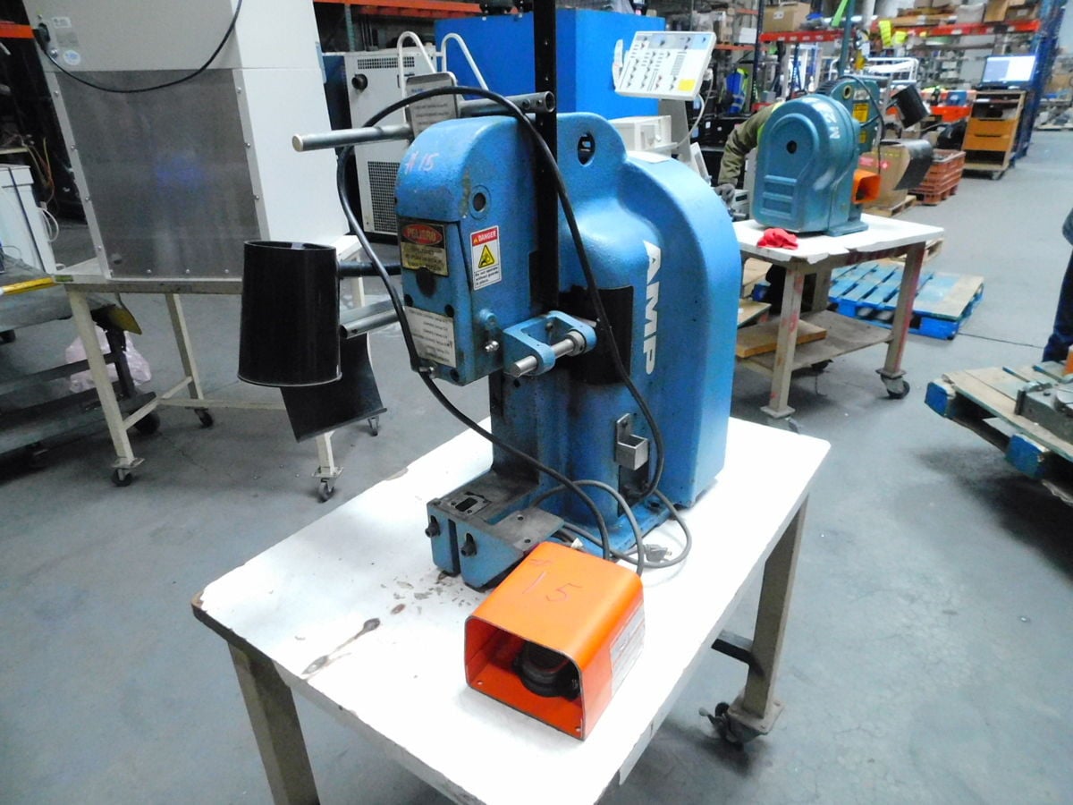 AMP #565435-5, Crimping Press, 120 V., 1 Ph. (2 available) - Image 1