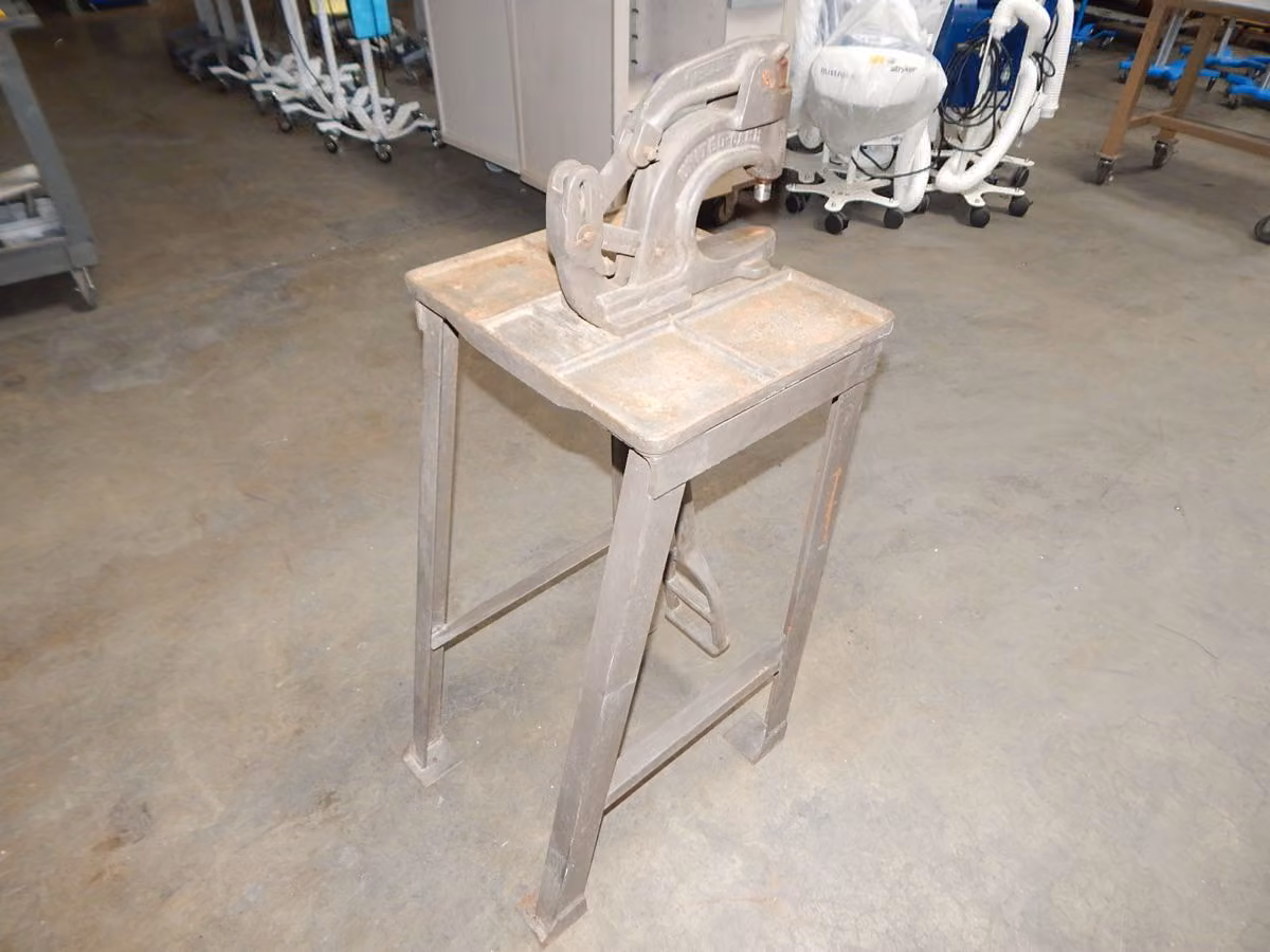 United Carr #M239-9, Kick Press - Image 3