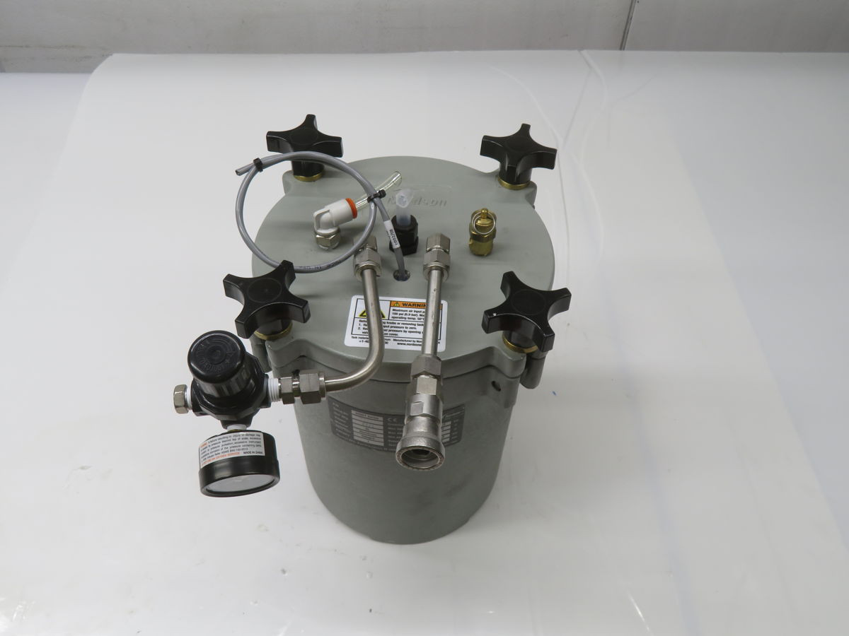 1 Gallon Nordson EFD #626DT, Stainless Steel Fluid Reservoir Pressure Tank, Analog Gauge, 5 Liter - Image 3