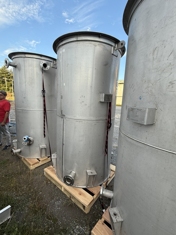 740 gallon Savannah Tank & Equipment, Stainless Steel Tank, 96" tall x 48" diameter, 200°F design temp. - Image 2