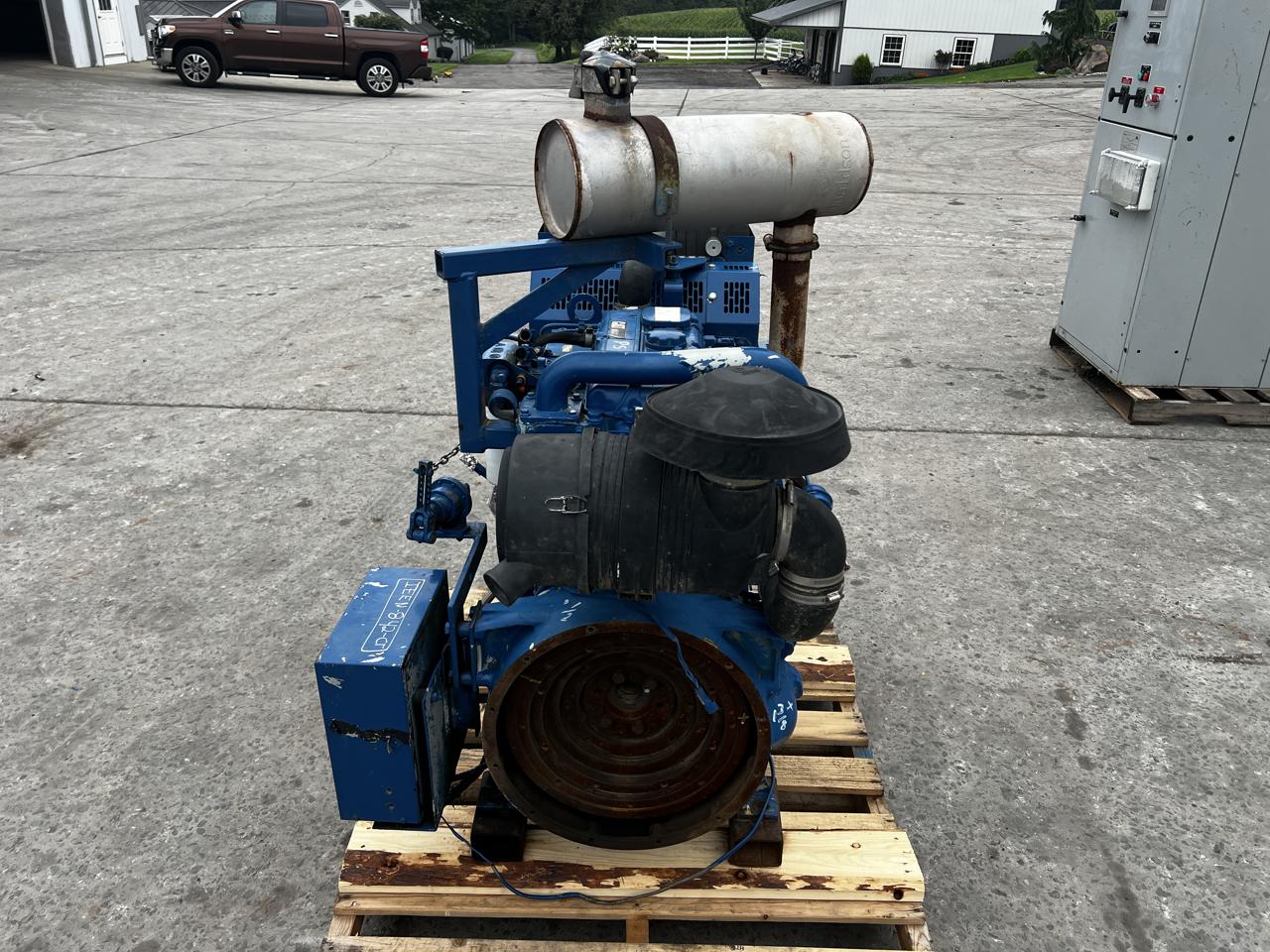 110 HP Caterpillar #C4.4, Mechanical Diesel Engine Power Unit, radiator, air cleaner & controls, 11-1/2" - Image 2