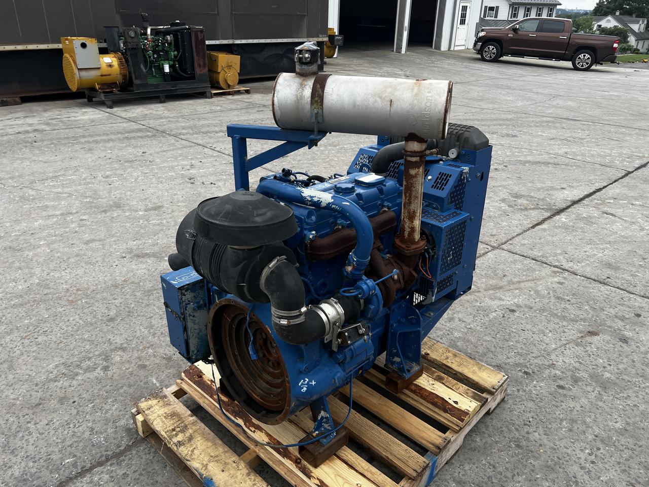 110 HP Caterpillar #C4.4, Mechanical Diesel Engine Power Unit, radiator, air cleaner & controls, 11-1/2" - Image 4