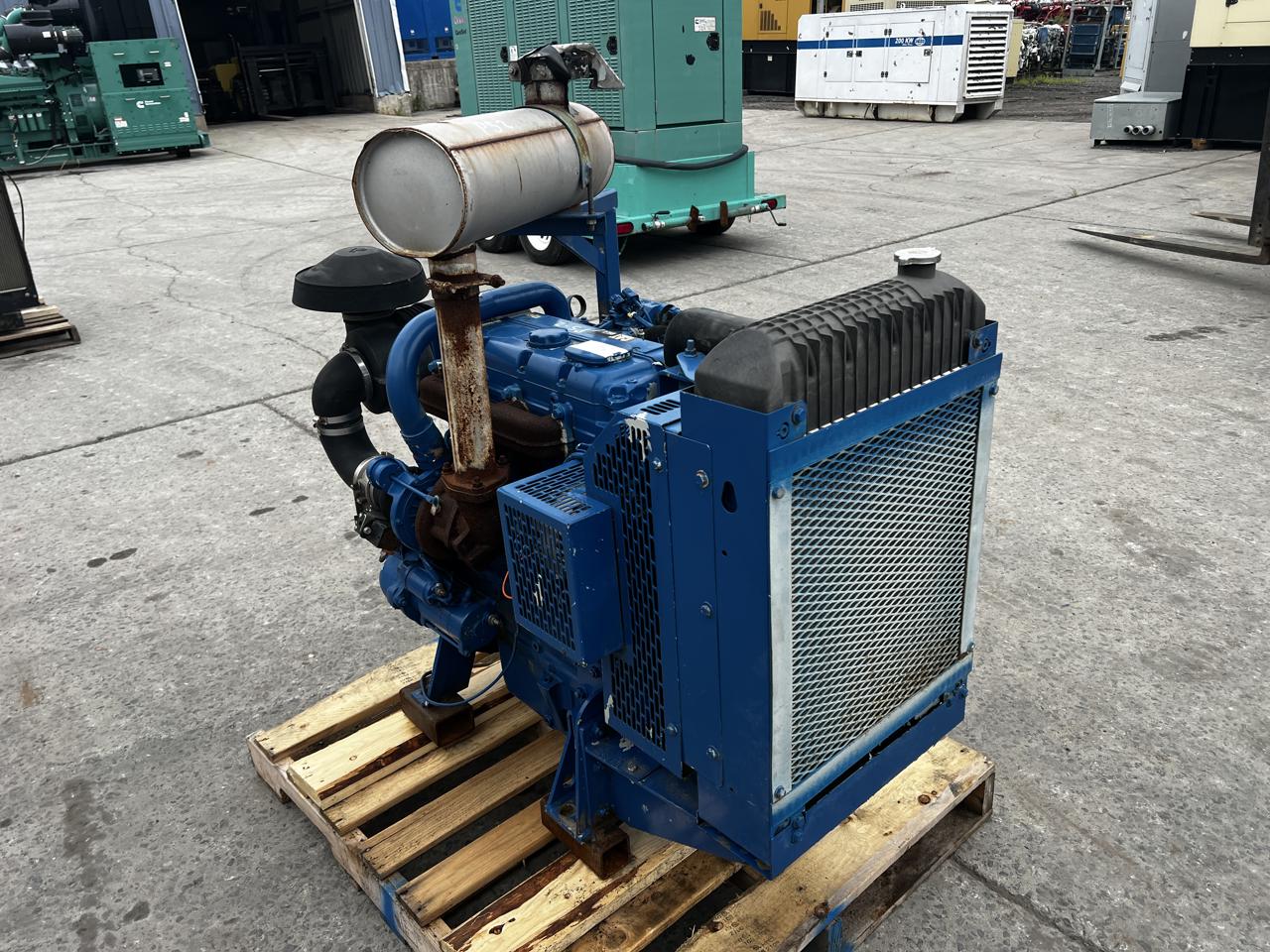 110 HP Caterpillar #C4.4, Mechanical Diesel Engine Power Unit, radiator, air cleaner & controls, 11-1/2" - Image 6