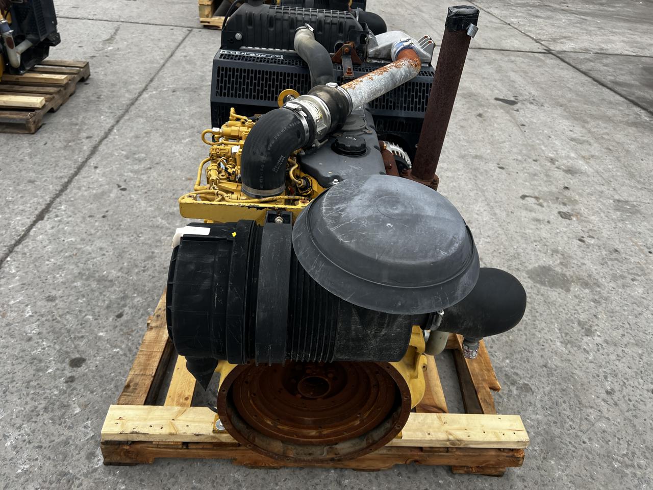 130 HP Caterpillar #C4.4, Industrial Diesel Engine Power Unit, radiator & air cleaner, 11-1/2" flywheel - Image 2