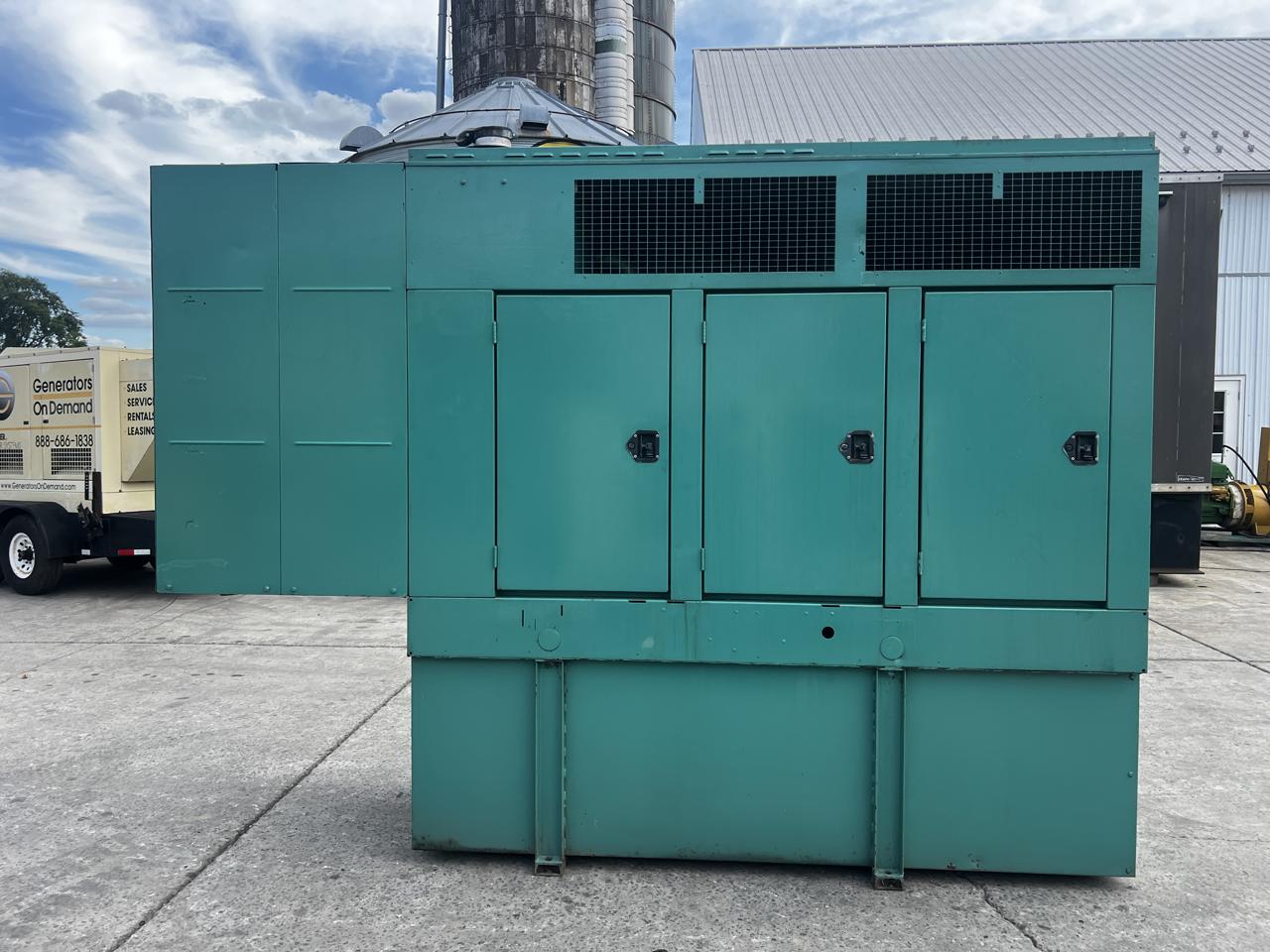 150 KW Cummins/Onan #DGFA-4487690, Diesel Generator Set, 120/240 Volt, 1800 RPM, 8.3 liter engine, circuit - Image 3