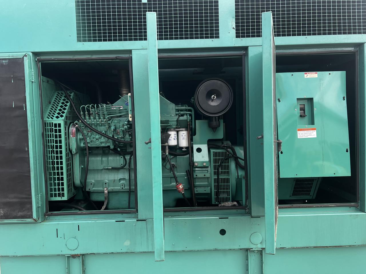 150 KW Cummins/Onan #DGFA-4487690, Diesel Generator Set, 120/240 Volt, 1800 RPM, 8.3 liter engine, circuit - Image 5
