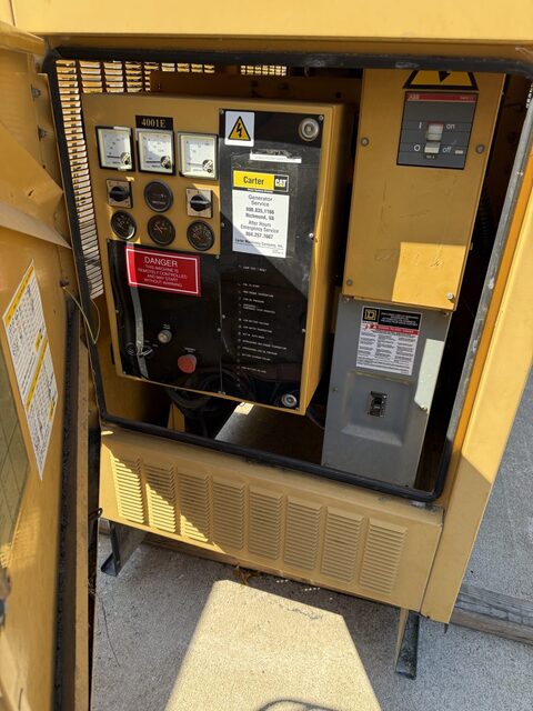100 KW Olympian #G100F3, Natural Gas Generator, 480 Volt, 1800 RPM, main breaker & control panel, 750 hours - Image 4