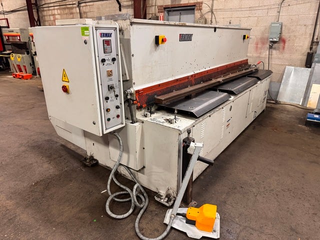 1/4" x 10' Ermak #HGS-10-1/4, Hydraulic Power Squaring Shear, 39.4" backgauge stroke, 15 HP, 15 hold downs - Image 3