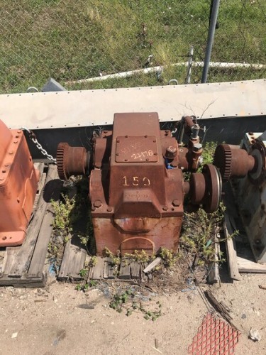 700 HP @ 3614 RPM, Western Catlog #1379, 1100 RPM out, 3.28 :1 ratio, 1.97 service factor (2 available) - Image 1