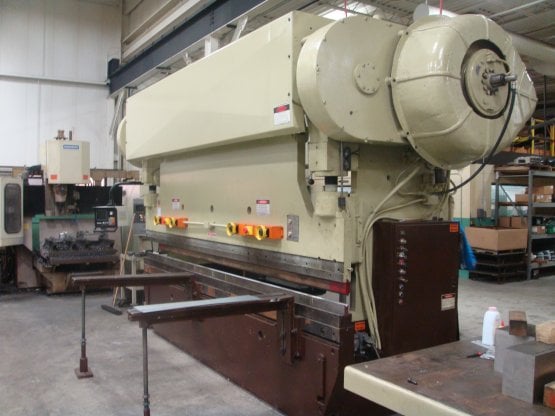 225 Ton, Wysong #225-12, mechanical press brake, 12' overall, 3" stroke, 12" max die space, 5" ram adj., 8' - Image 2