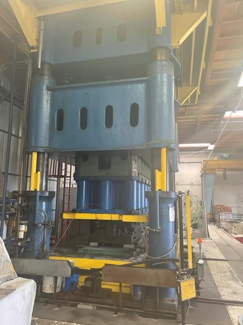 2100 Ton, Lake Erie, double action 4-post hydraulic press, 37" stroke, 76" daylight, 126" x 114" rolling - Image 2