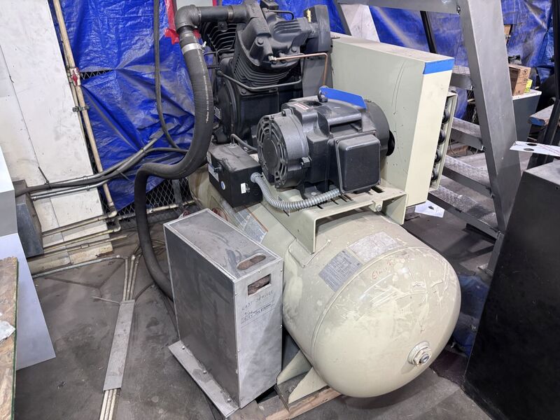 51 cfm, 175 psi, Ingersoll-Rand #7100E15-P, 2-stage reciprocating horizontal air compressor, 15 HP - Image 7