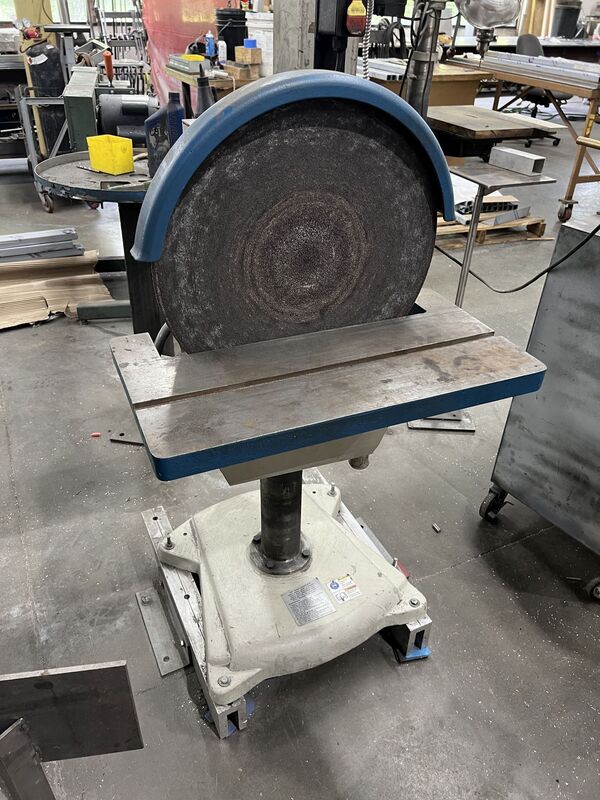 20" Burt #DS20, single phase disc grinder sander, 2 HP, T-slotted tilting cast iron table - Image 3