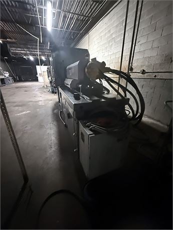 210 Ton, 25 oz., Van Dorn #210-HTG-12220-1084, injection molding machine, toggle clamp, 22" x 22" platen, 32" - Image 2