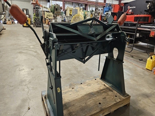 12 gauge x 4' Tennsmith #HBU48-12, box & pan brake, 4" box depth, 2013 - Image 2