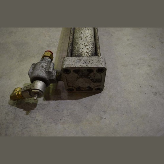 3" Bore, Air Cylinder, 1" outside dimension ram, 60" stroke, bolt-on mounting plate, (6 available) - Image 2
