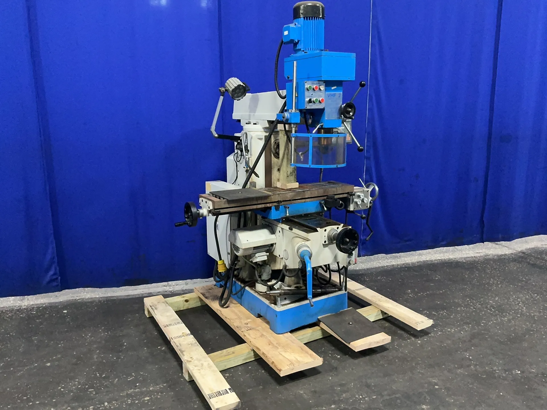 Knuth #VHF 2, Vertical Mill, 10" x 44" table, 0.85/1.5 KW, 1660 RPM, 5.35/6.04 A, Knuth X Pos 3 digital read - Image 2