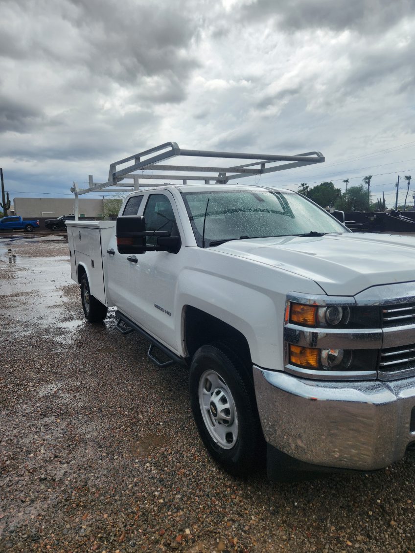 Chevrolet #Silverado 2500, Service Truck, crew cab, long bed, 4.3L V6, 285 HP, 6-speed automatic, RWD, 6,800 - Image 2