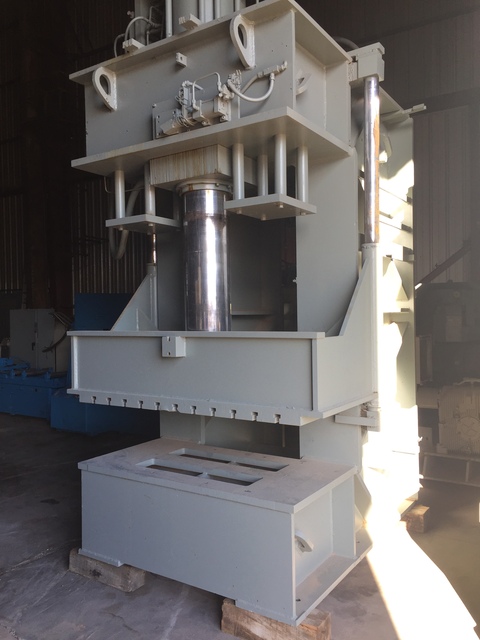 200 Ton, Hannifin, gap frame, hydraulic, 36" x 72" bed/ram, 48" stroke, 65" DLO, reconditioned - Image 1