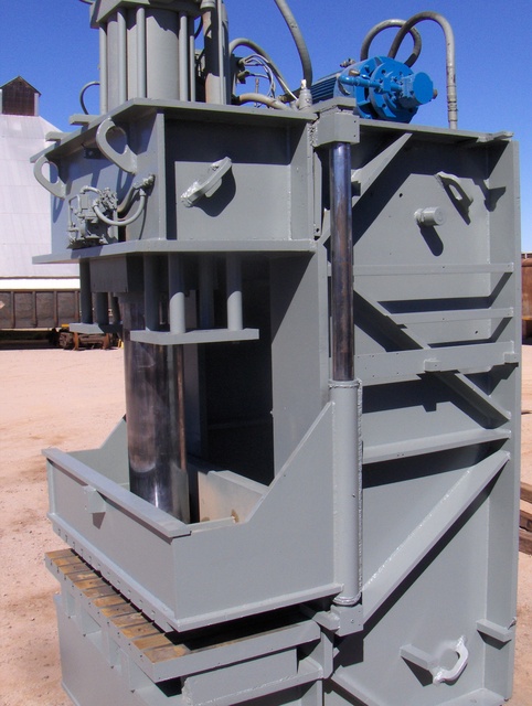 200 Ton, Hannifin, gap frame, hydraulic, 36" x 72" bed/ram, 48" stroke, 65" DLO, reconditioned - Image 4