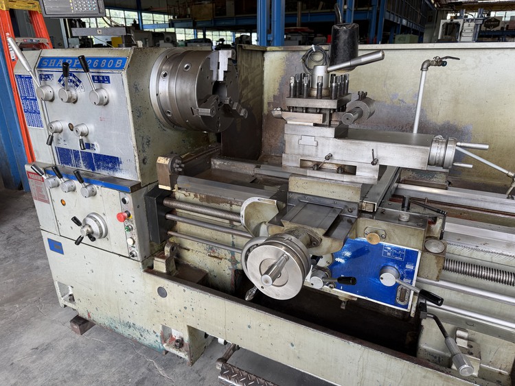 26" x 80" Sharp #2680B, engine lathe, 17" swing over cross slide, 3-jaw 12.5" chuck, 2-Axis digital read out - Image 5