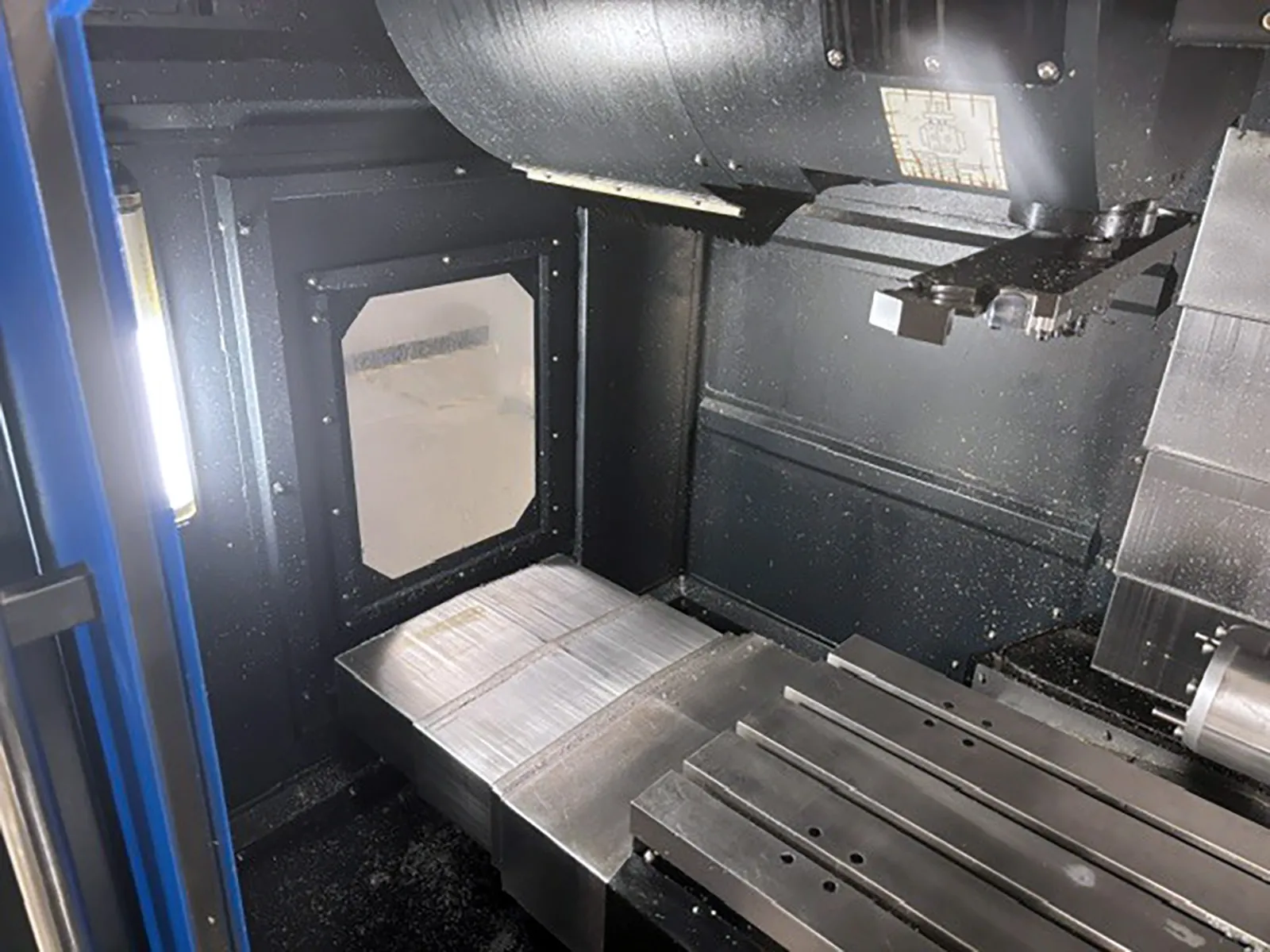 Milltronics #VM3018, CNC vertical machining center, 24 automatic tool changer, 30" X, 18" Y, 20" Z, 10000 - Image 2