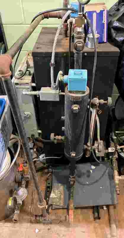 1.5 HP Parker steam boiler 1- 1/2 horse (1.5 horse) used for testing - 100 PSIG Natural gas fired skid - Image 1