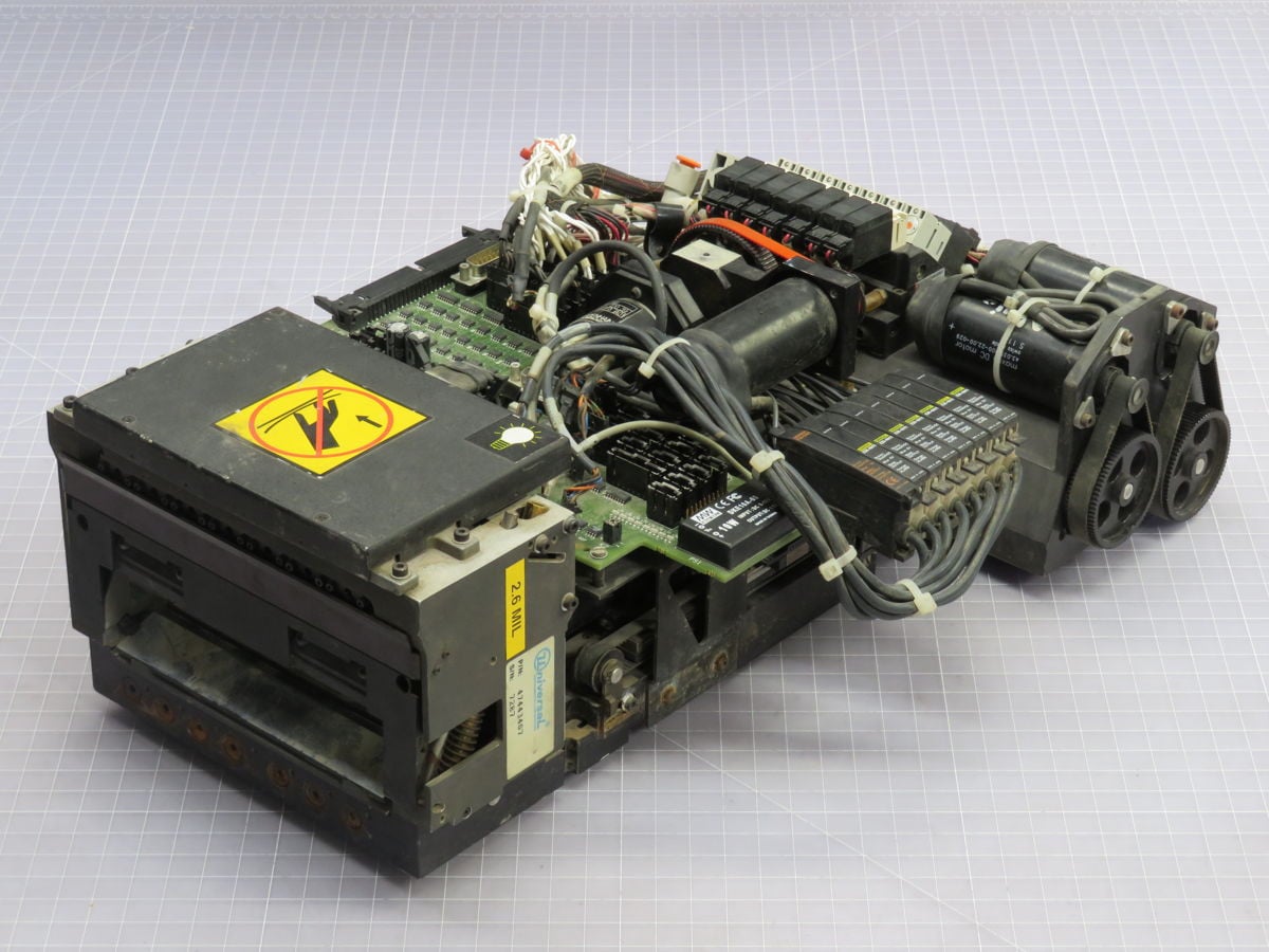 Universal Instruments #47443407, Assembly Controller - Image 1