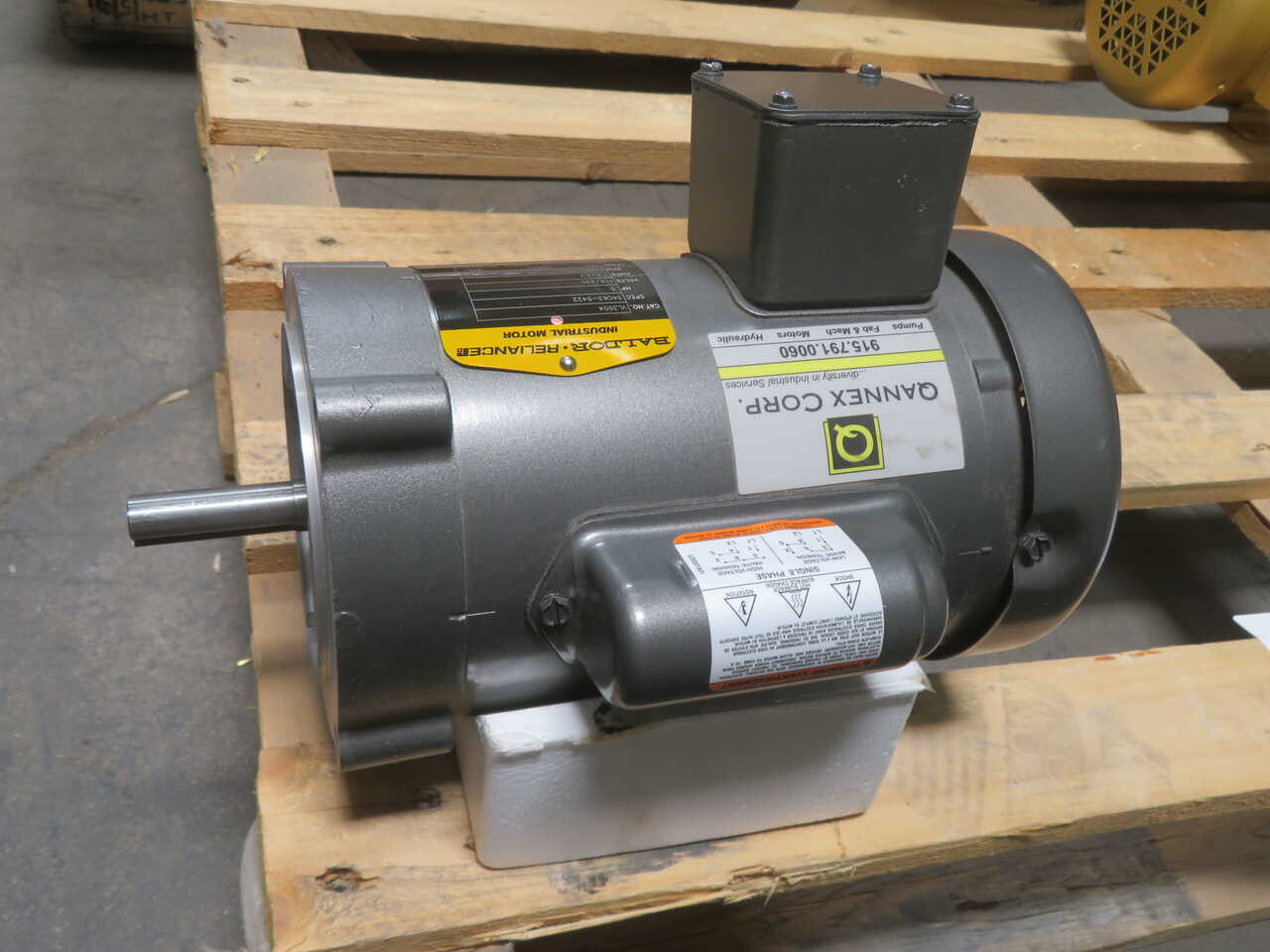 1/2 HP 1725 RPM Baldor #VL3504, Frame 56C, 1 phase, TEFC, C-Face Motor, 60 Hz. - Image 5