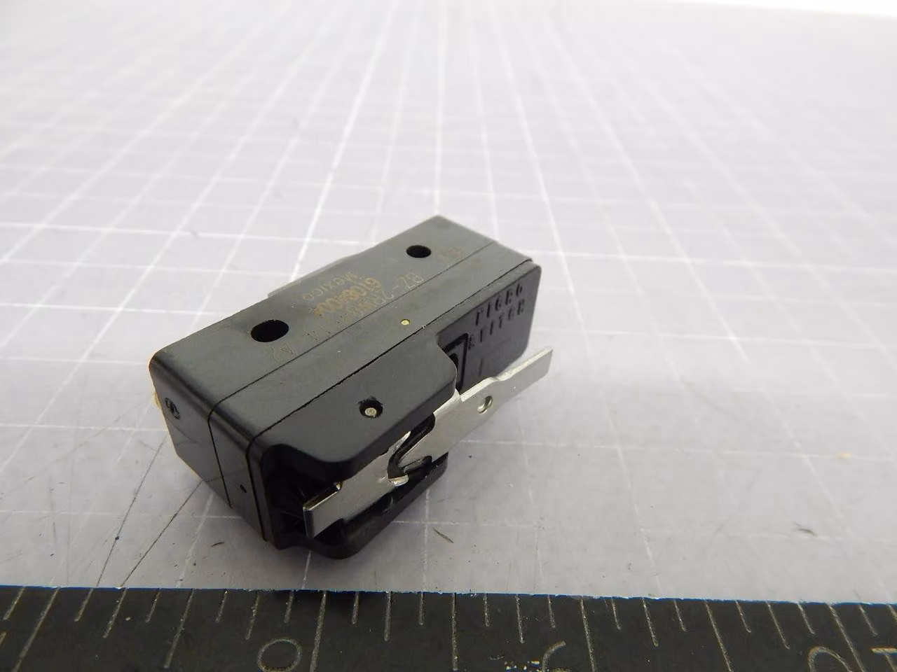 Micro Switch #BZ-2RW84514-A2, basic / snap action switch, LOT of 94 - Image 1