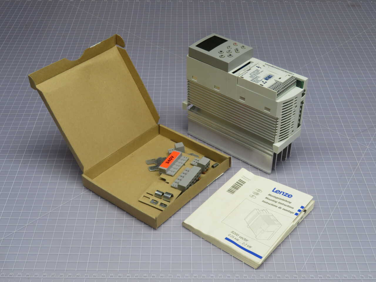 1 HP Lenze #E82EV751_2B, 8200 Vector Frequency Inverter, 0.75 KW, 240 Volts - Image 7