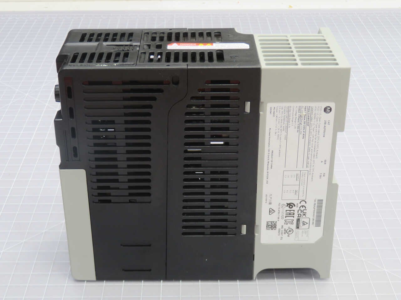 0.5 HP Allen-Bradley #25B-A2P5N104, PowerFlex 525 AC Drive, 2.5 Amp, 240 Volts, 1 phase - Image 3