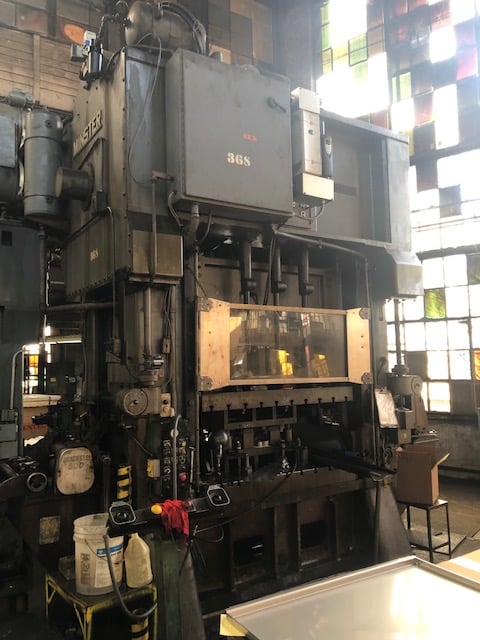 250 Ton, Minster #E2-250, 1.5" stroke, 18" Shut Height, 125-250 SPM, air clutch & brake - Image 5