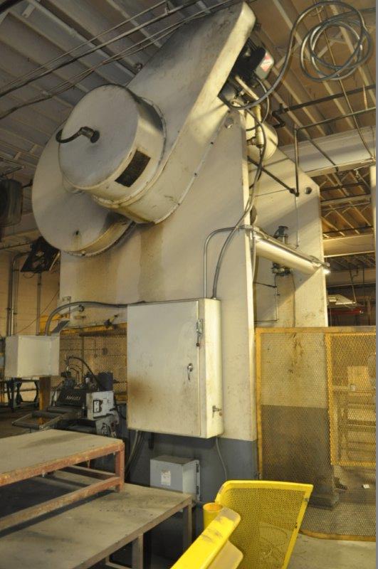 225 Ton, Niagara #S2-G225-77-32.5, 12" stroke, 32.5" Shut Height, 40 SPM, air clutch & brake - Image 4