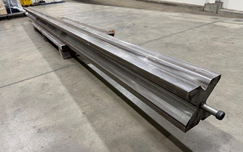 168" L, Accurpress, 4-way die, 1", 2", 3.5", 4.5" V openings - Image 4