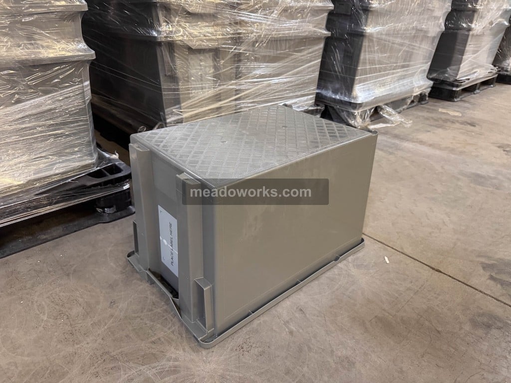 2.1 cu.ft., Plastic Totes, Stack & Nest Containers, 23.6" x 15.8" x 14.3" containers, 5.5 lb., Lot of 5,000 - Image 9