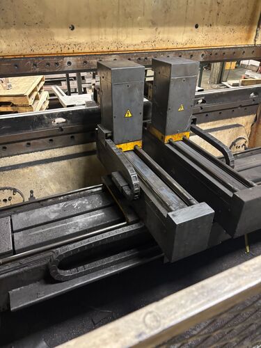 90 Ton, Cincinnati #Autoform-90AFX6, CNC press brake, 8' overall, 78.5" between housing, 14" stroke, 7" - Image 2