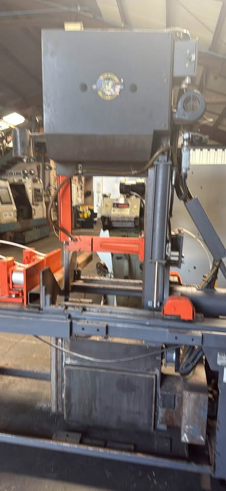 18" x 22" HEM #V100-LM3, Vertical Tilt-Frame Band Saw, 18" x 15" @ 45&deg; miter, 15' x 1.25" x .042" blade - Image 4
