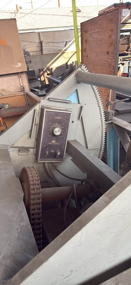 Tilt & Rotate Welding Positioner, 48" diameter faceplate, variable speed rotation, powered geared tilt, Blue - Image 3