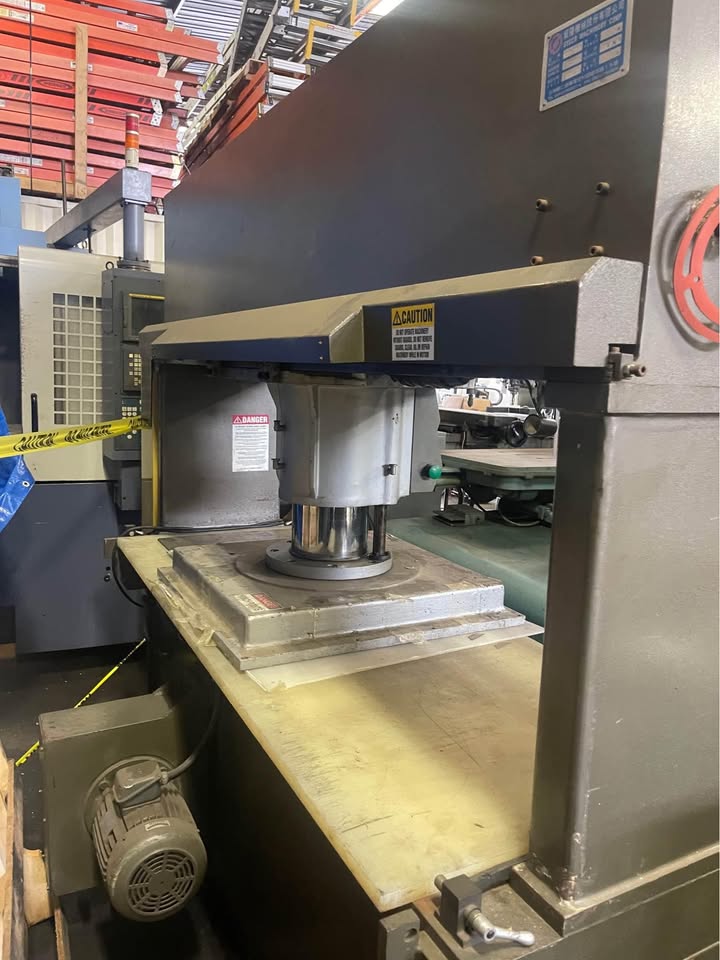 39 Ton, APMC #TH3070, Hydraulic Traveling Head Die Cutting Press, 30" x 70" bed, 30" x 30" head, 5 HP - Image 2