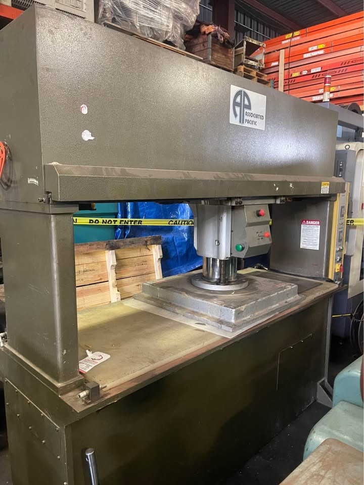 39 Ton, APMC #TH3070, Hydraulic Traveling Head Die Cutting Press, 30" x 70" bed, 30" x 30" head, 5 HP - Image 4