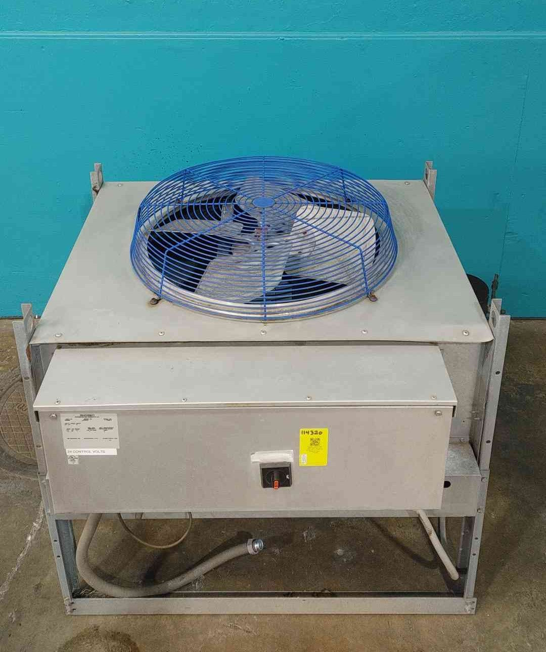 Heatcraft #FCB55M, air cooled condenser, single fan, 208-230 V., 1 phase, 60 Hz., 15 Amps (2 available) - Image 2