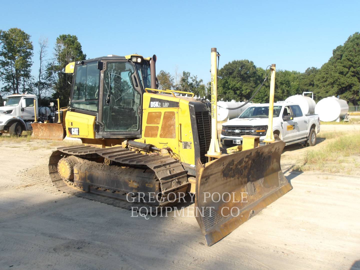 Caterpillar D5K2LGP, 10942 hours, S/N: KYY01496, 2015 - Image 2