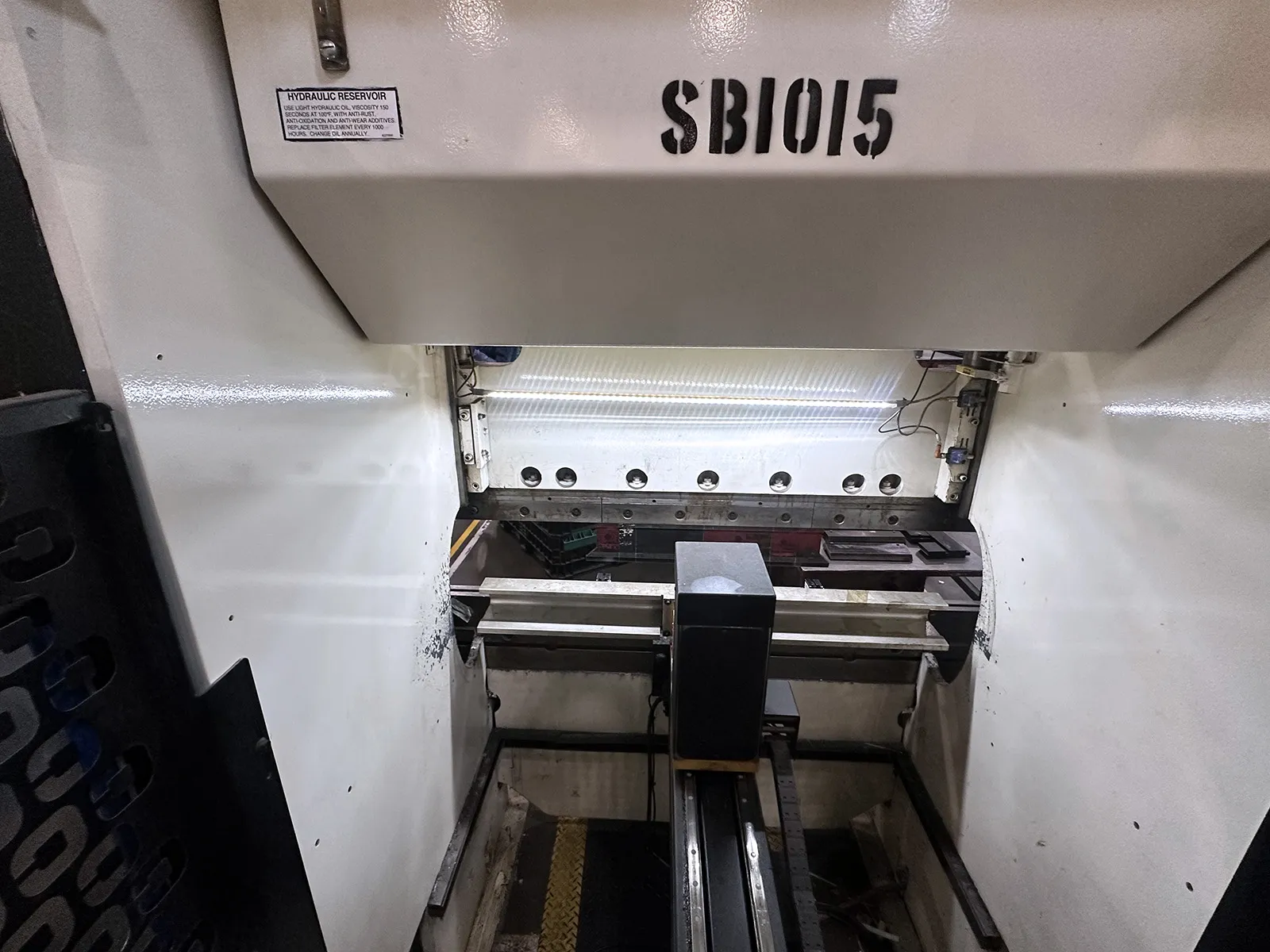 60 Ton, Cincinnati #60PF4, CNC press brake, 6' overall, 54" between housing, 11" stroke, 10" throat, 20" - Image 5