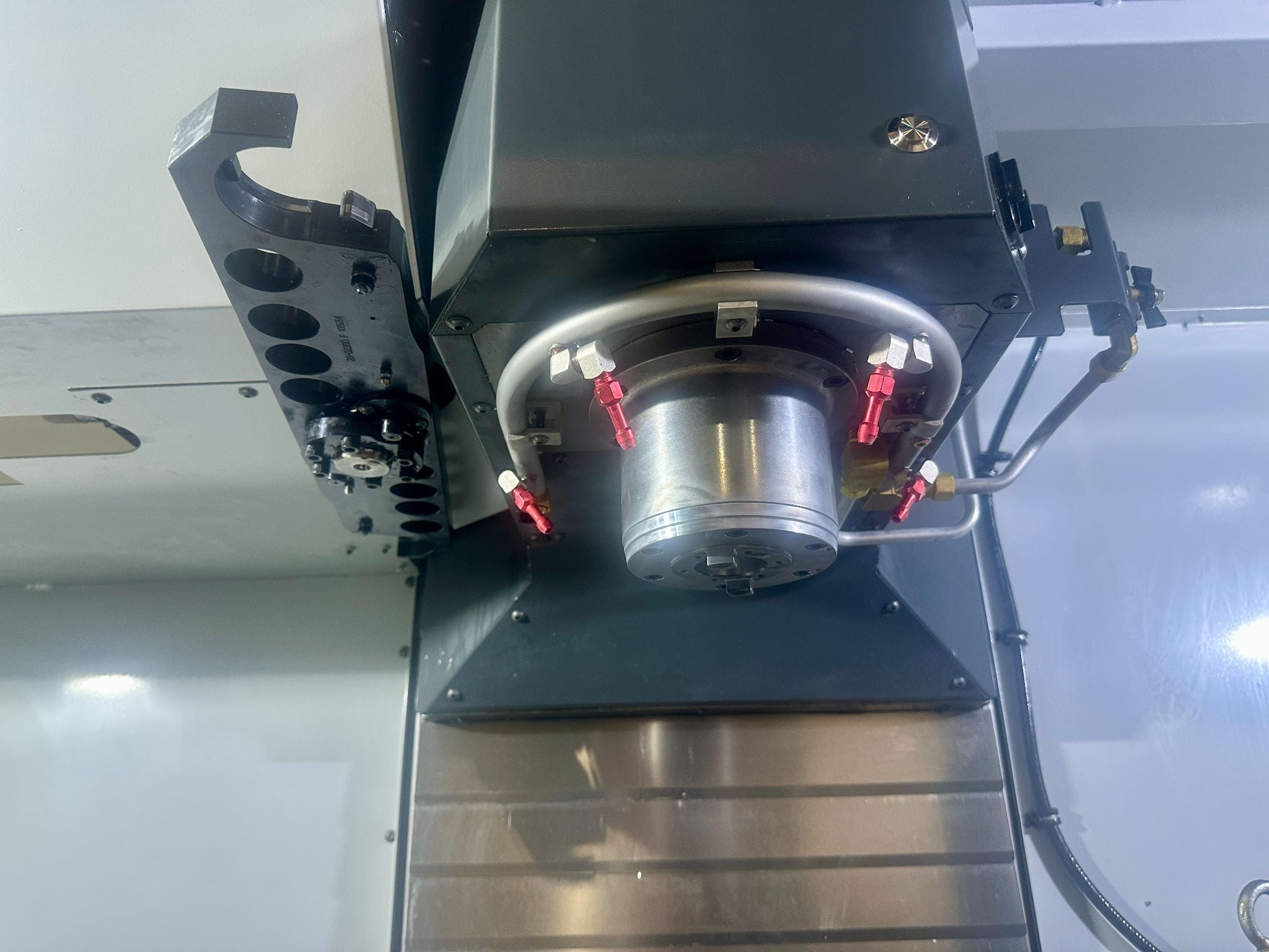 Haas #VF-4SS, 5-axis CNC vertical machining center, 30 automatic tool changer, 50" X, 20" Y, 25" Z, 12000 - Image 7