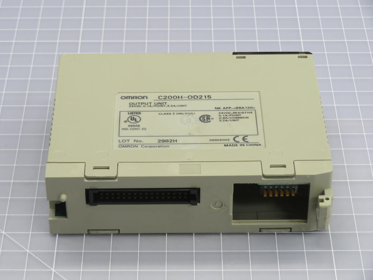 Omron #C200H-OD215, Transistor Output Module (2 available) - Image 2
