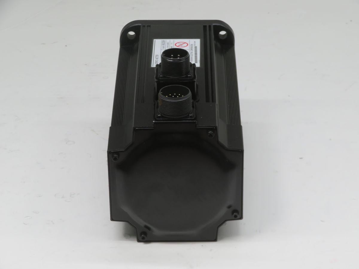 11 kW Yaskawa #USAMED-06CA2, AC Servo Motor, 1500 RPM, 70 Nm, 200 Volts - Image 1