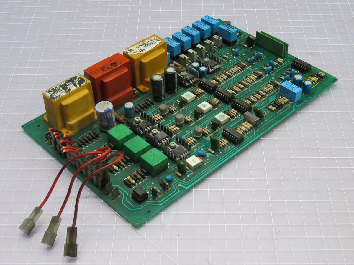 Dinema #424, PCB Circuit Board - Image 1